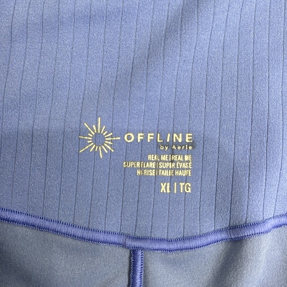 High-rise super flares with rib detailing on the flare - Picture 4 of 6